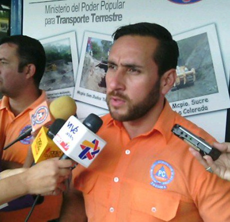Director <a href="/YesnardoC/">Yesnardo Canal</a>  ofrece Balance del Fin de Semana Lluvias y Accidente de Tránsito  <a href="/VielmaEsTachira/">JGVM</a> <a href="/VGRPC/">VGRPC</a>