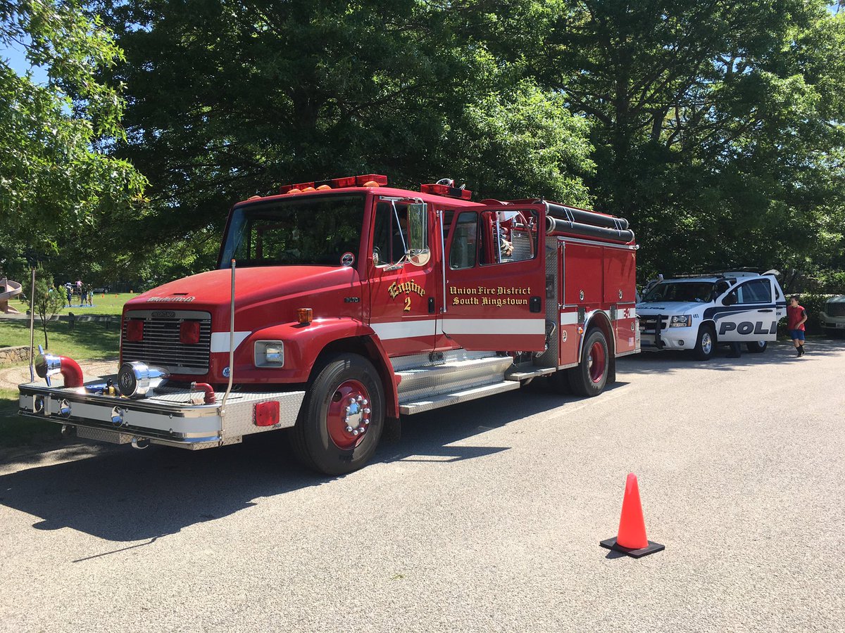 UFDRI's tweet photo. Field Day at Peace Dale Elementary School https://t.co/HHUXmvbXAD