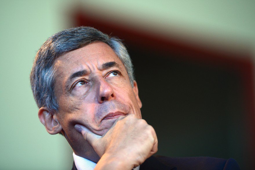 BerryInfaux's tweet photo. INFAUX FRANCE : "Un électorat à vomir", Henri Guaino se marginalise et s'installe à Ourouer-les-Bourdelins.#henriguaino #Berry #BerryInfaux https://t.co/0Q88EF9CAD