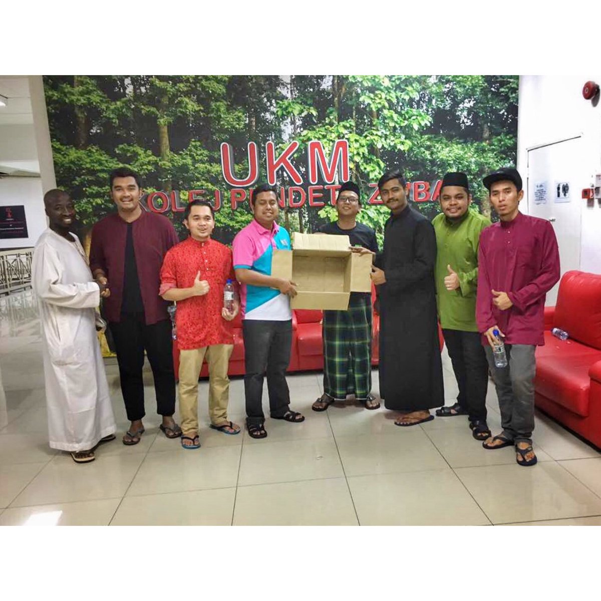Firdauspedot94's tweet photo. Selesai Program Moreh MPP aspirasi bersama MEP kolej Kediaman UKM #MPPUKM #mppaspirasi #ramadhan https://t.co/Bv5MscIghj
