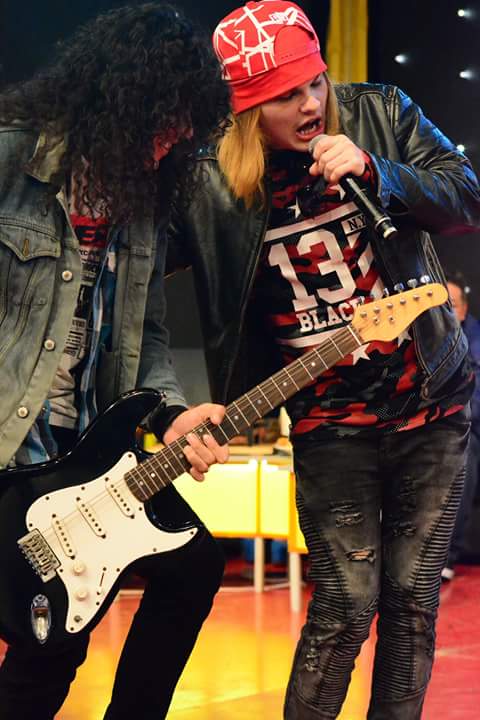 marite_92's tweet photo. Hoy se presenta el @javierlopezpy el mejor, el mas capo! El genio de @yomellamopy  el doble perfecto #YomeLlamoAxlRose https://t.co/NbYQUii9qv