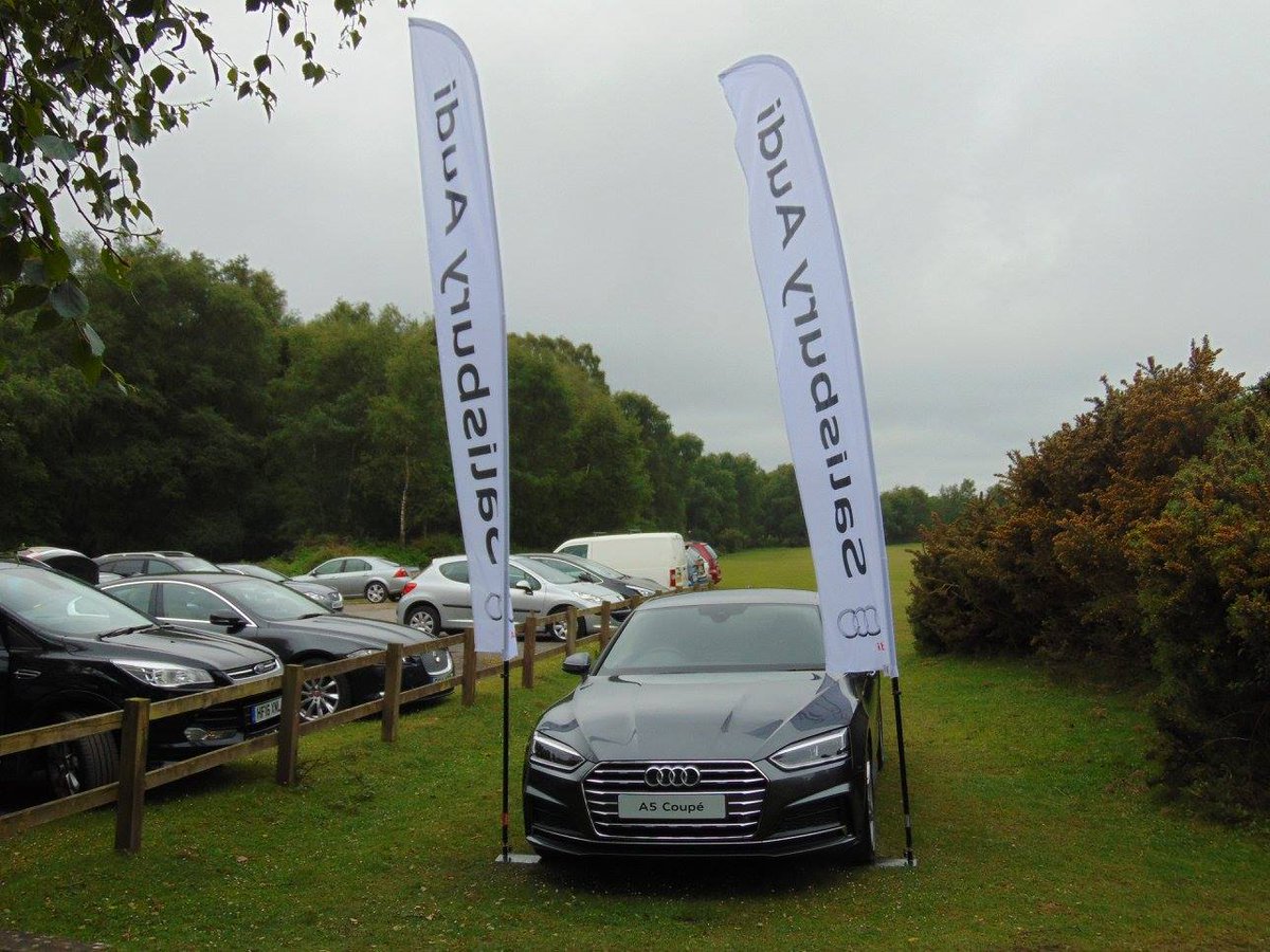 Heritage_Autos's tweet photo. Well done to everyone involved with organising the Charity Golf Day at the @NewForestGolf £1,400 raised for @macmillancancer #SalisburyAudi https://t.co/m2oa1MqKcL