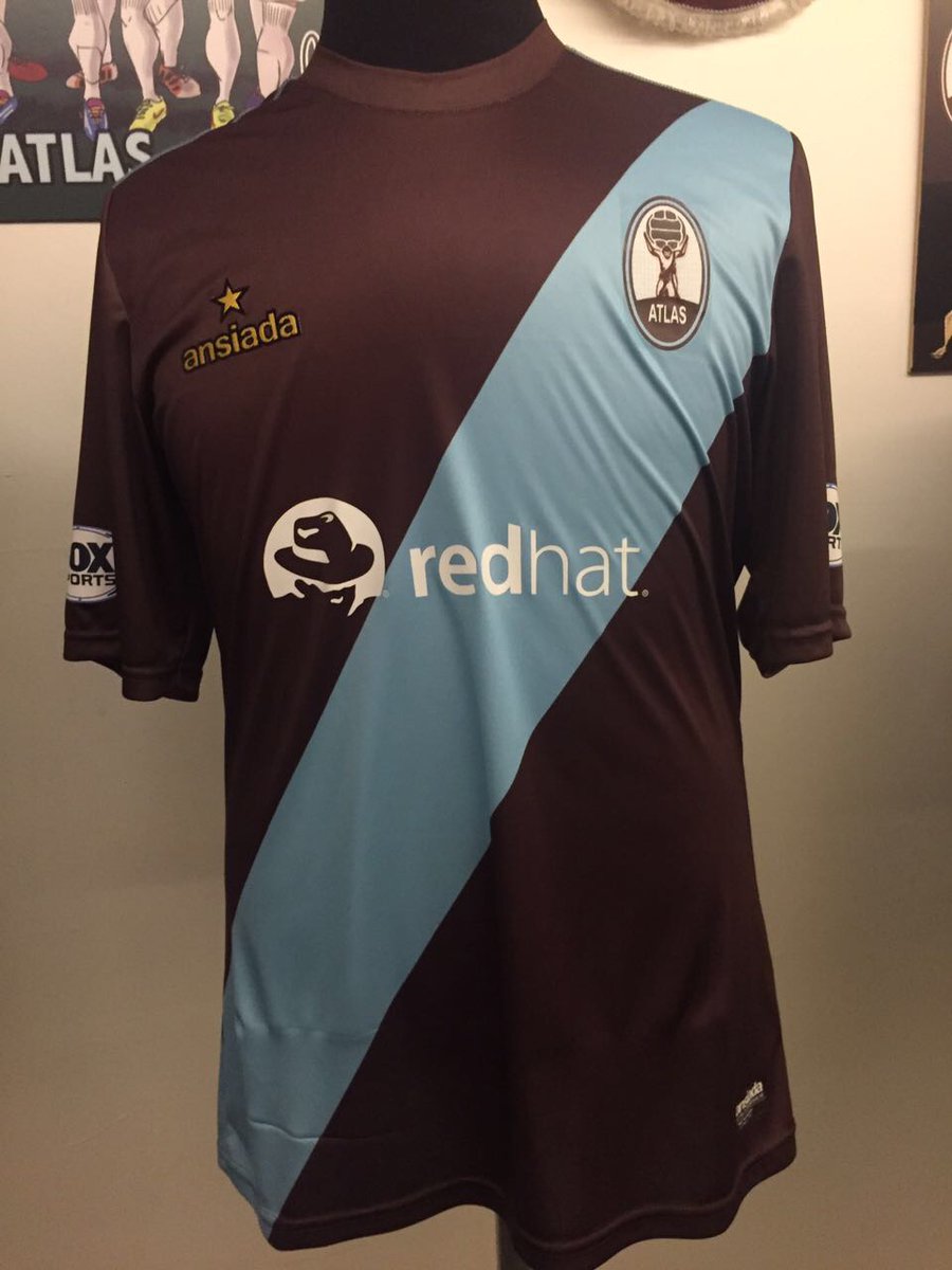 Laotrapasion's tweet photo. Querés ganarte la camiseta homenaje a @CARPoficial? Entrá a nuestro #Facebook y enterate cómo participar #muyatlas https://t.co/cvucw7okcH https://t.co/Q7NPI0qzuz