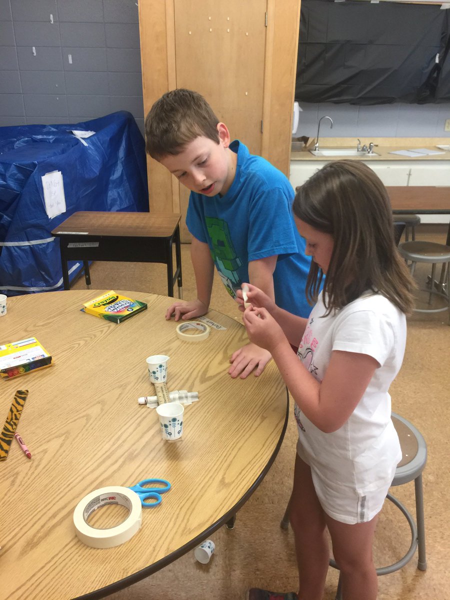 mariathomas1111's tweet photo. Learning about Levers #exploresps #JeffriesSummer #BotBuilders https://t.co/GduhO07Nyz