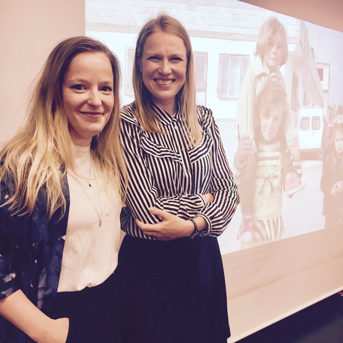 spondenterne's tweet photo. .@NannaMuus har rejst langs "flygtningeruten" og fortæller på #Spondlive om de valg, som mennesker hun har mødt, har truffet undervejs https://t.co/wIrnHSSBnB