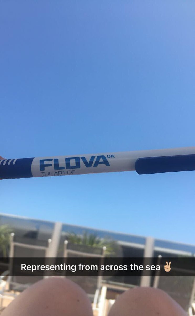 becky_flova's tweet photo. It's beautiful here in Tenerife, perhaps a Flova Espanyol? 😏🤔 #flova #holiday #pen @Pura_Group @Flova_UK @Flova_Gavin @StuartFlovaUK https://t.co/kCHJWWN2sG