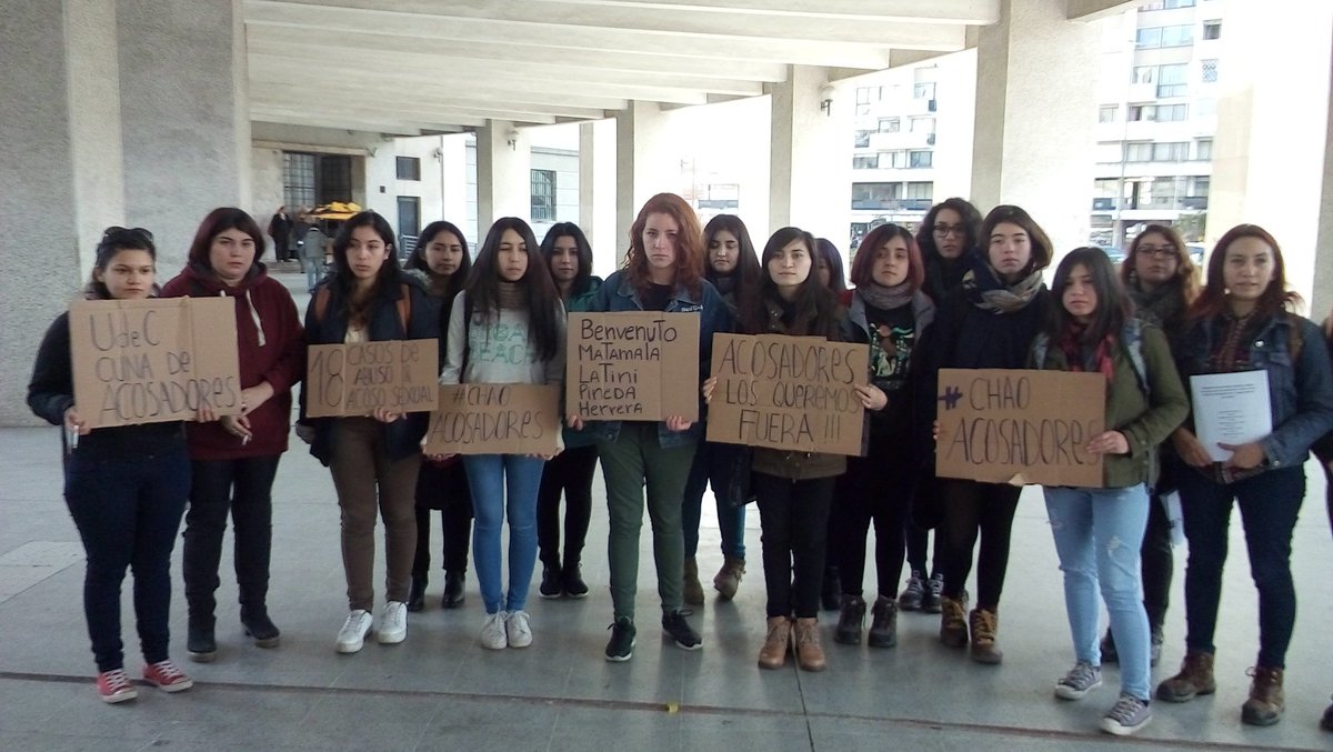 CEspinozaQ's tweet photo. Alumnas de Periodismo de la Universidad de Concepción presentan pruebas de 3 abusos sexuales y 15 acosos de profesores. Se inició sumario. https://t.co/7fJx1trnGb