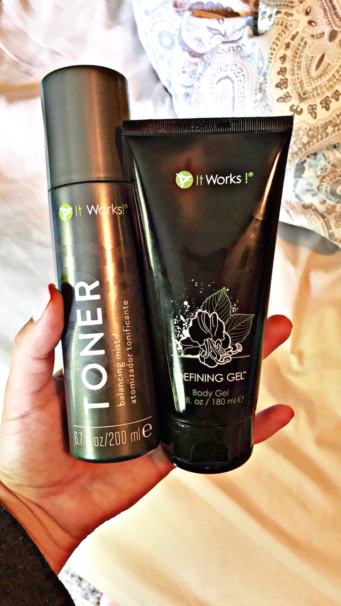 LisaKristiine's tweet photo. After a full day on the lake, I look like a lobster! 🦐These two products or sunburn🌞 miracles! Message me to have them for summer time. 🙈 https://t.co/WVFC5Ia2C9