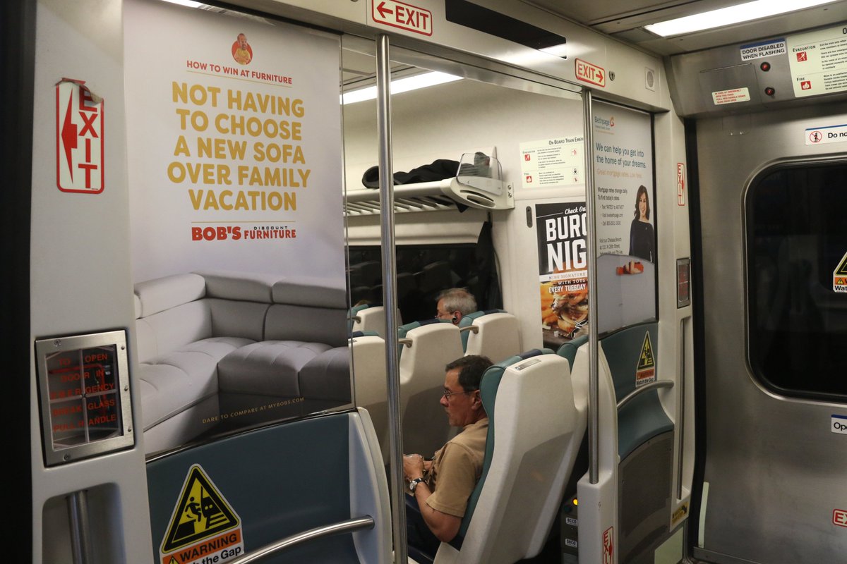 OUTFRONTMEDIAUS's tweet image. 🏝️+ 🛋️ = @MyBobs #whynothaveboth #OOH