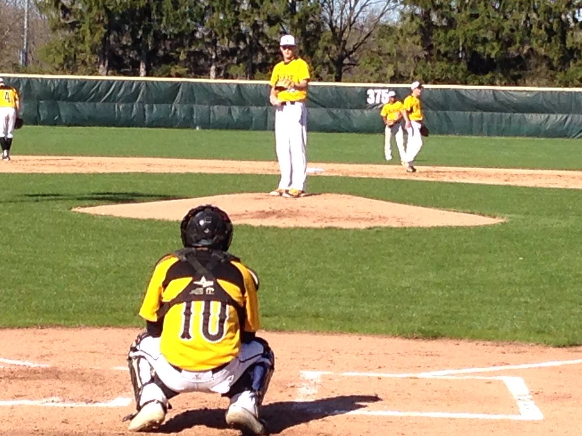 DWolfsonKSTP's tweet photo. Pinpointing where Burnsville's Sam Carlson will go is very hard. Example: #Mariners love him, but he's not going 17. MLB Draft is unique. https://t.co/l3ZcLNfRRu