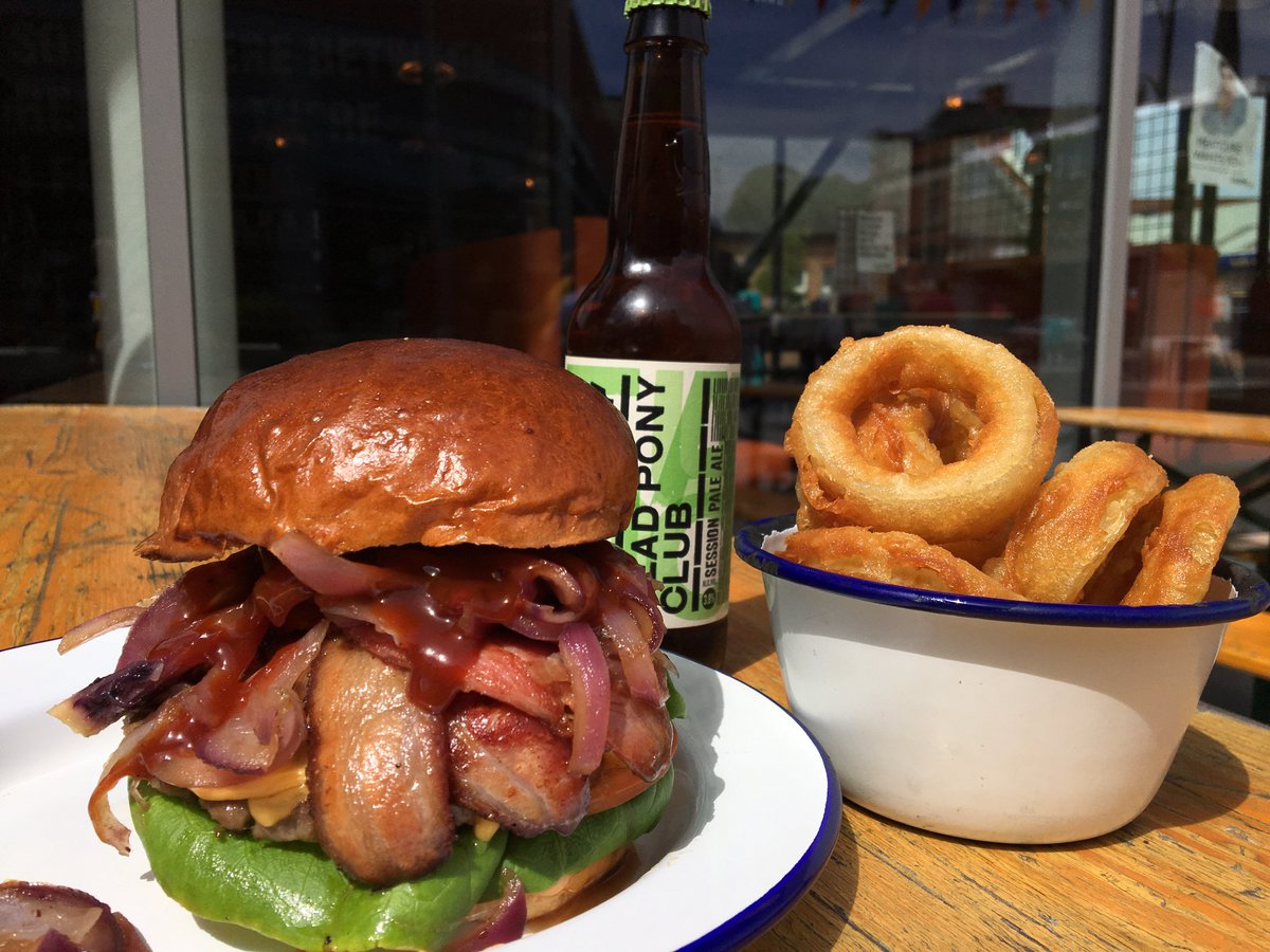 CLASSIC BURGER + SIDE + BEER BOTTLE £10 is still running until 8pm everyday this week!!! #epicoffers