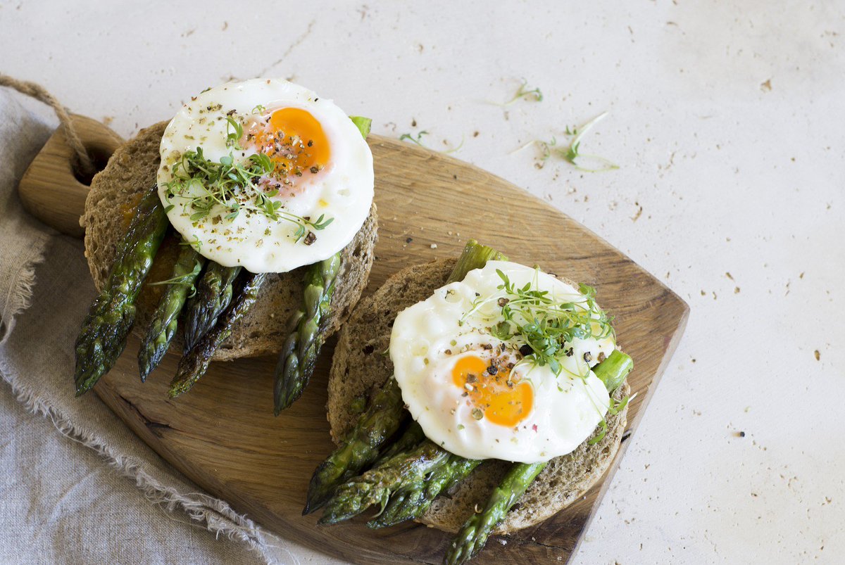 SaltneysSalt's tweet photo. A lovely way to start the week
#saltneys #saltneyssaltalternative #healthysalt #lowsodium #healthyfood #healthylifestyle #eggs #asparagus https://t.co/qtO5M8swUc