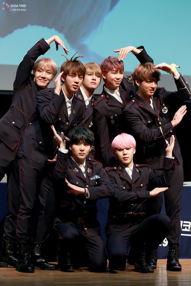 pjsrdz's tweet image. ขอบคุณสำหรับเพลงดีๆ รอยยิ้ม เสียงหัวเราะ ขอบคุณที่ได้มาเป็นอาร์มี่ ขอบคุณสำหรับความอบอุ่นของครอบครัวนี้ อยู่ด้วยกันตลอดไปน้า #4yearswithBTS