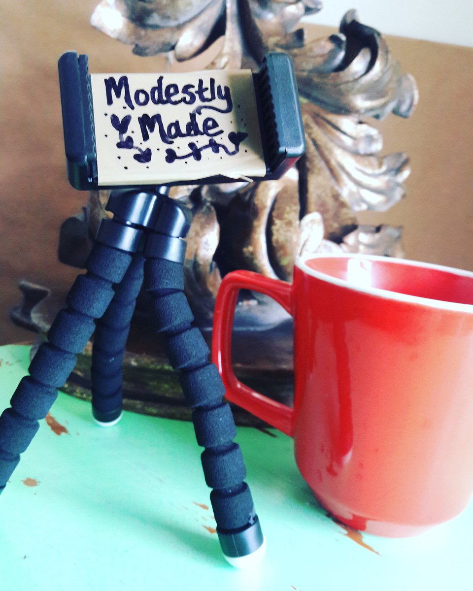 Cutest...little....tripod....everrrrrrrrr! 
m.youtube.com/watch?feature=…