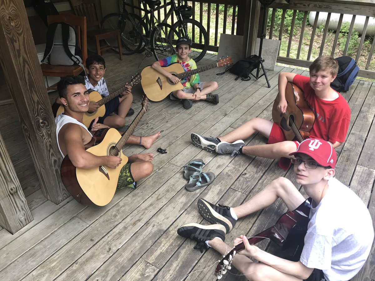 CampLivingston's tweet photo. Guitar chug is where it's at! https://t.co/eRp7eB4tqJ