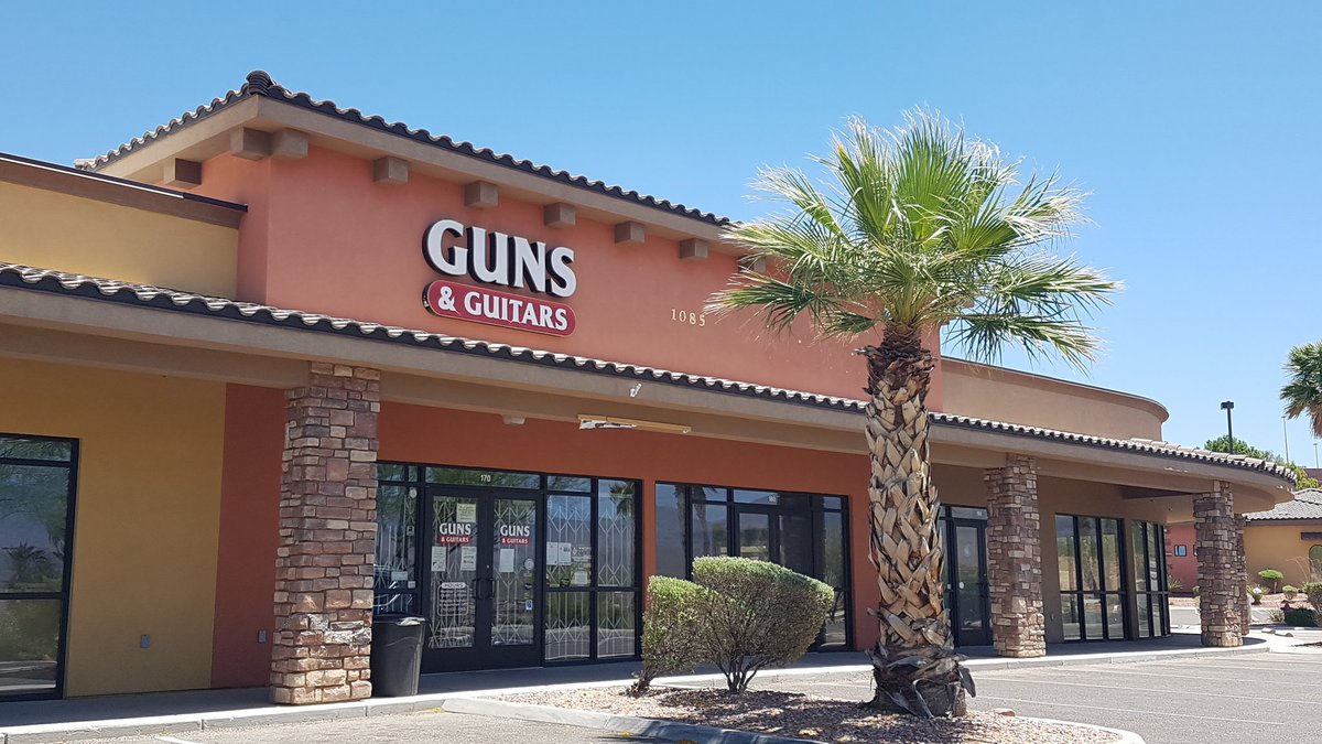 soundcheckrs's tweet photo. I looked in the window, they indeed had guns and guitars! https://t.co/rL9DzLq3gO
