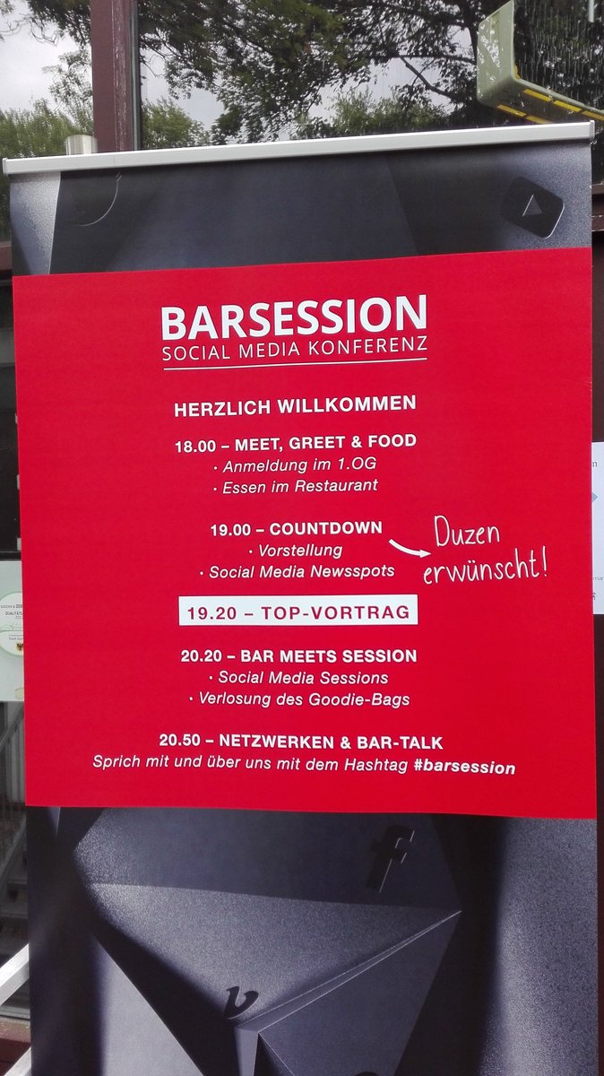 JuliaLeinweber1's tweet photo. Montagabend ...#barsession #Impressionen #Dortmund #rankingcheck #morefiremedia https://t.co/l3vV0Hzt8y