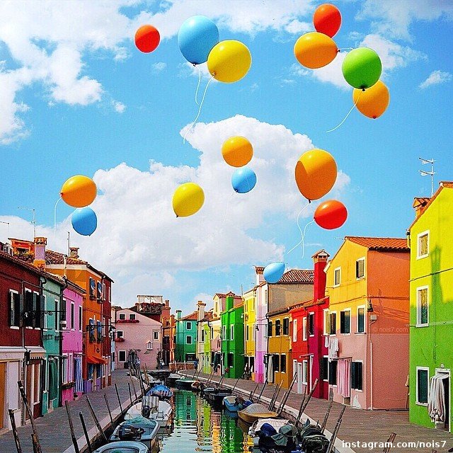 italia_USA_MEX's tweet photo. Hello from #Burano! Often described as one of the 10 most colorful places in the world π
https://t.co/QXkc1EzSvF β¦ #Venezia @TurismoVeneto https://t.co/kFQXzTz5bd