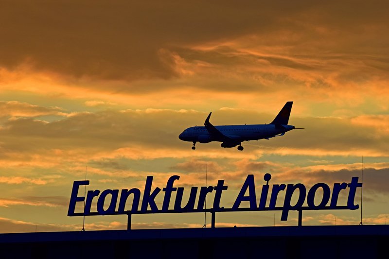 Interesse an einem Studium? #Lufthansa & @FrankfurtUAS bieten den Studiengang Luftverkehrsmanagement an: ti.lh.com/Biy6