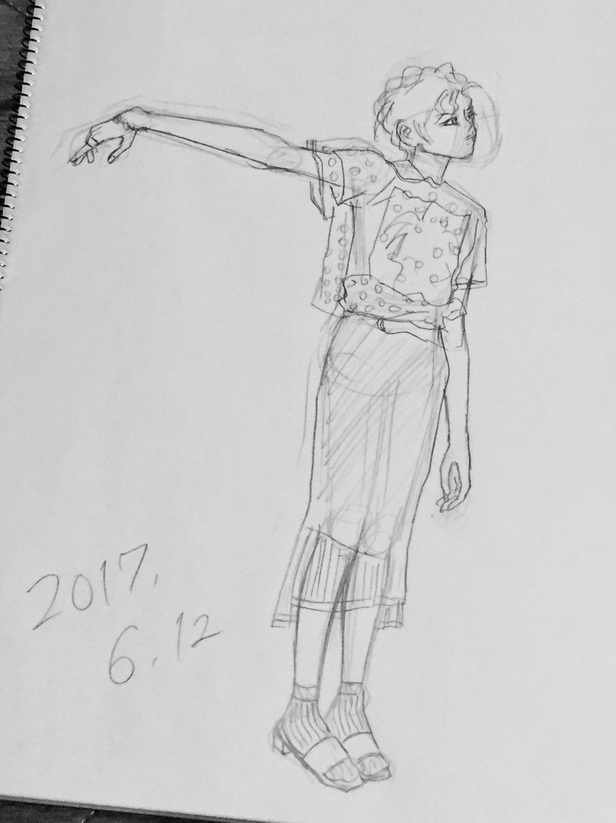 Yamato בטוויטר 自分では着れないような可愛い洋服をモデルさん込みでデッサンするのが好き W デッサン 鉛筆画 可愛い洋服 モデル