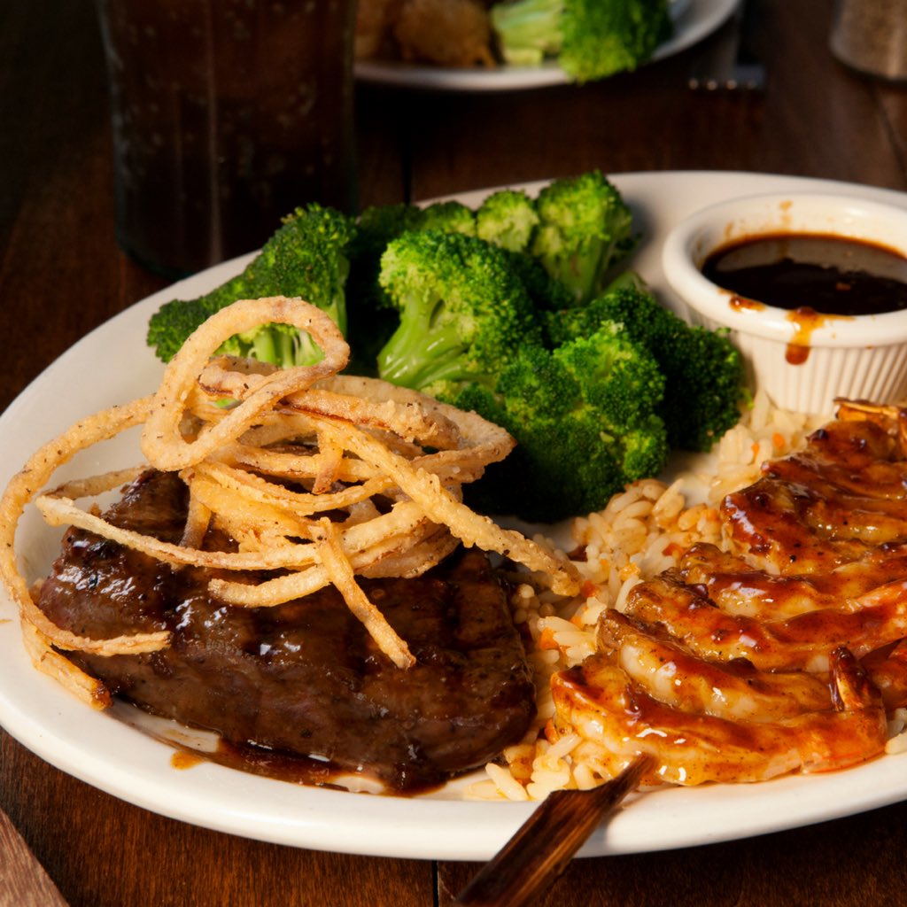 LogansRoadhouse's tweet photo. Step back from the grill and dive into summer with our NEW menu items. https://t.co/FldjxCnWp4