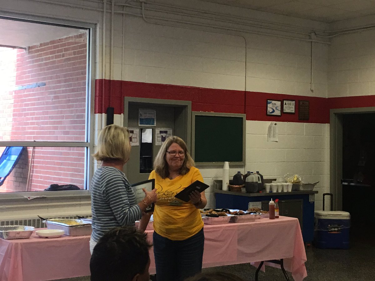 northwoods_elem's tweet photo. #HappyRetirement to Ms. Keller, Ms. Joyner, Ms. Rose &amp; Ms. Bailey #Onslow https://t.co/1pOO1rUzHX https://t.co/d3qn3Evv0N