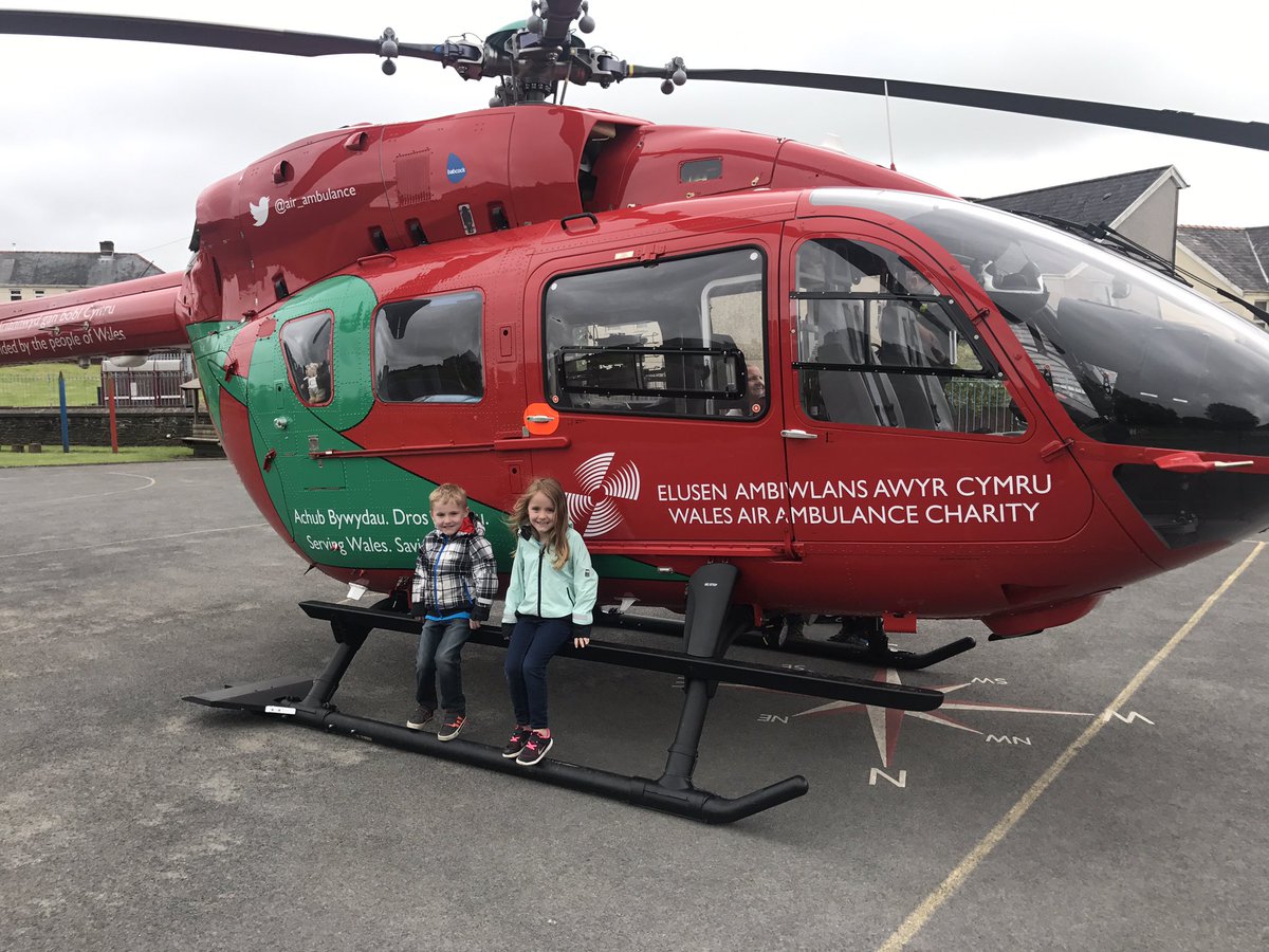 Jthomas1985's tweet image. Much respect to the people at @air_ambulance Kids loved the invitation to have a picture whilst on stop in their school playground. #diolch
