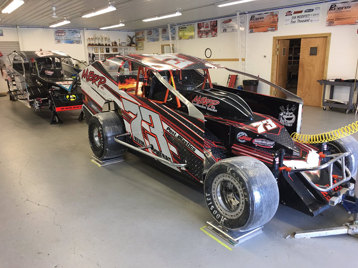 Another awesome weekend of racing on dirt. We are getting very close to the front... a win soon I hope.