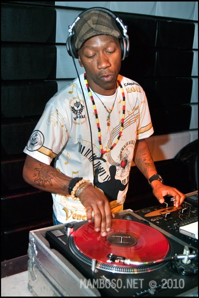 Blackstax's tweet photo. #Hipstep to the Most High....#GrandmasterTCIzlam my Brotha! Honorary Farr Jace #BlackStax https://t.co/QFHd2Q0fno