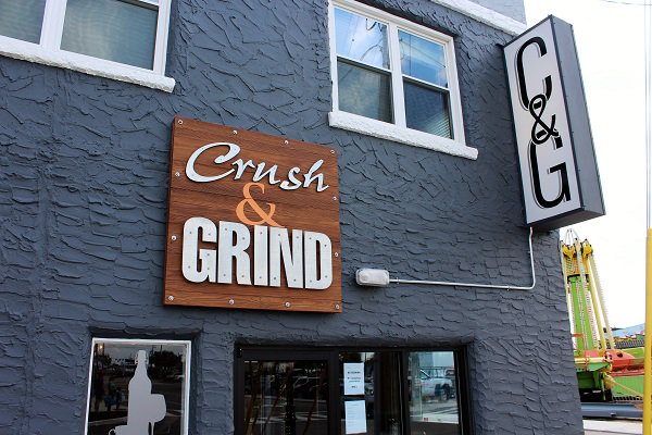 CoryMannion's tweet photo. Have you been to @crushandgrind in @CarolinaBeachNC? #ColdBrew #Bottleshop #WineBar #TopSecretRecipe https://t.co/pldv03h5RE https://t.co/qaXiXjIdVJ