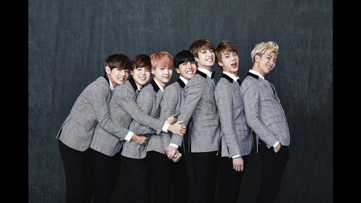 emmaa1605's tweet photo. Wow happy birthday BTS , I believe you! @BTS_twt #4yearswithBTS
Hwaiting 💪 tomorrow there is party idol 😍i cannot wait https://t.co/6Nqp6qaico