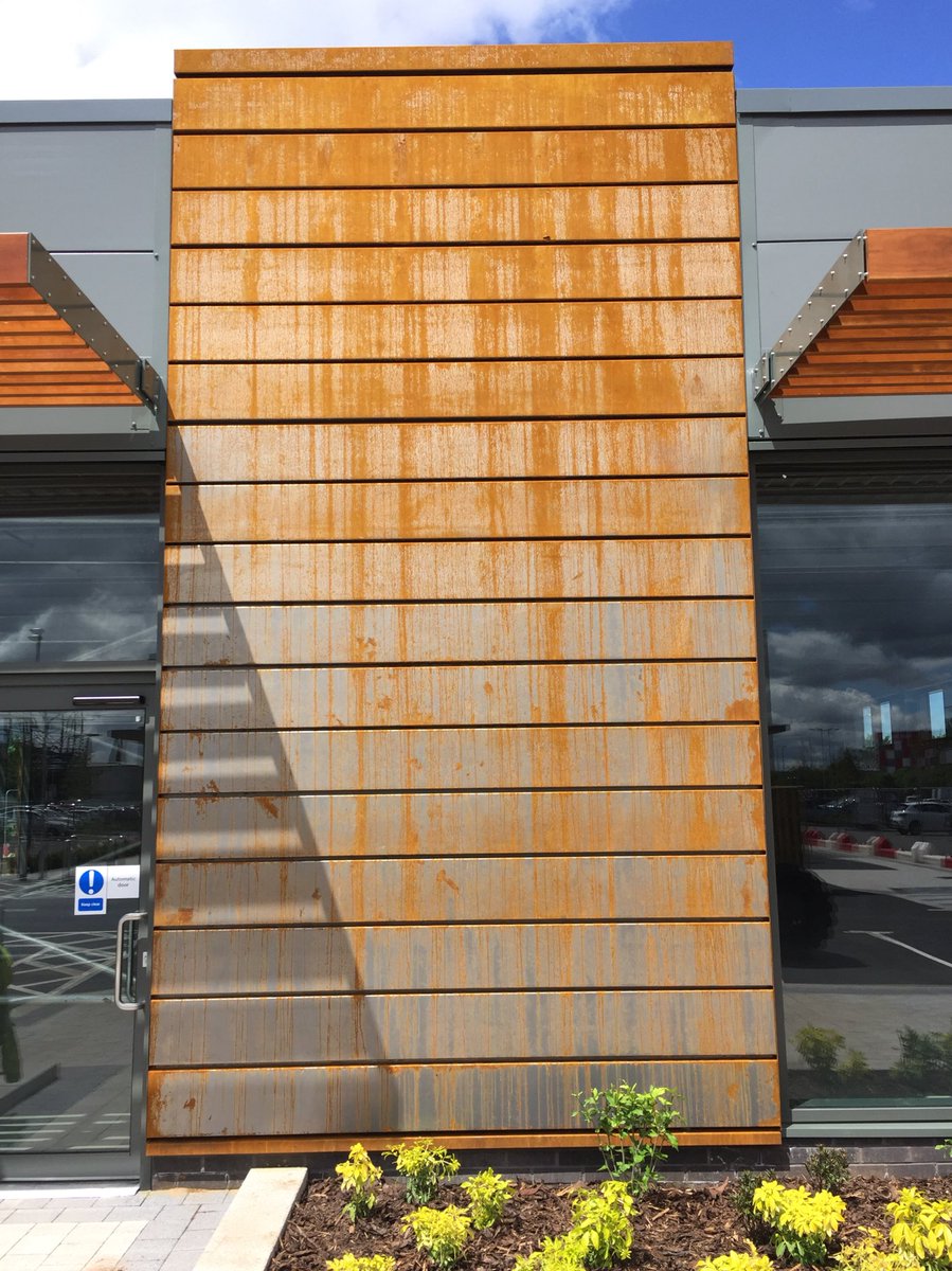 Busy up in Wednesbury, completions <a href="/QuadrantEstates/">Quadrant</a> fabulous new restaurants #CortenSteel <a href="/NandosUK/">Nando's</a> <a href="/CostaCoffee/">Costa Coffee</a> <a href="/MODPizzaUK/">MOD Pizza UK</a> <a href="/SmashburgerUK/">SMASHBURGER (UK)</a>