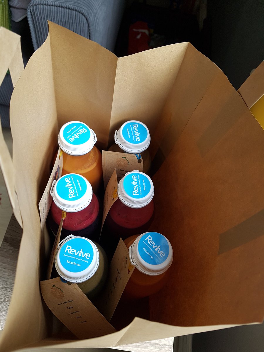 JuiceeBeets's tweet photo. Out for delivery today! #juicecleanse #juiceebeets #goodnessonthego #drinkyourveggies #juiceboost #healthy https://t.co/WsDrRxEM85