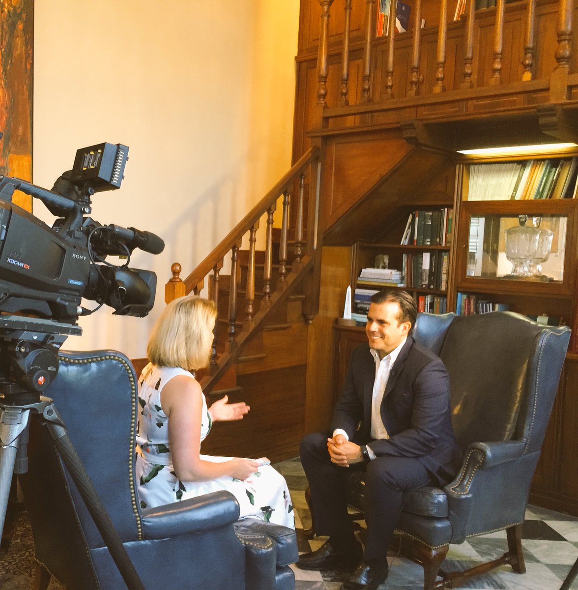 KellieMeyerNews's tweet photo. Had a great time chatting w/ Gov. @ricardorossello at @fortalezapr on where PR goes from here.    @CBS_PuertoRico https://t.co/3S5UrKe903