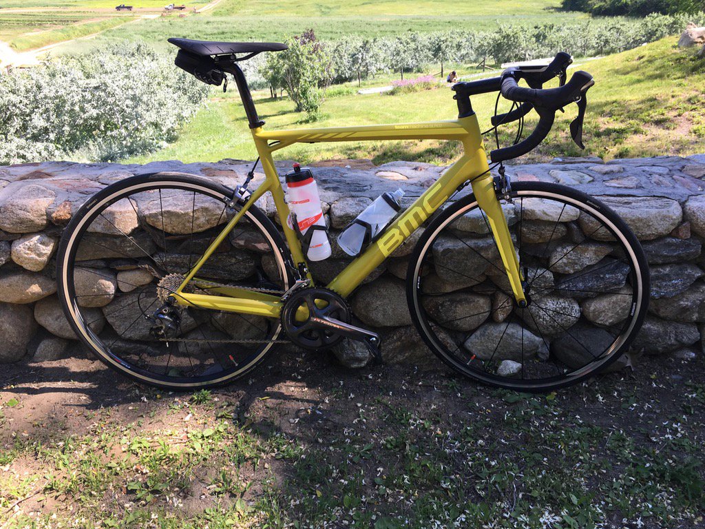 BikeRates's tweet photo. That color though! 8/10 would feature in a Wes Anderson film. #NewBikeDay #BAAW #Cycling https://t.co/KQidPoqw1K
