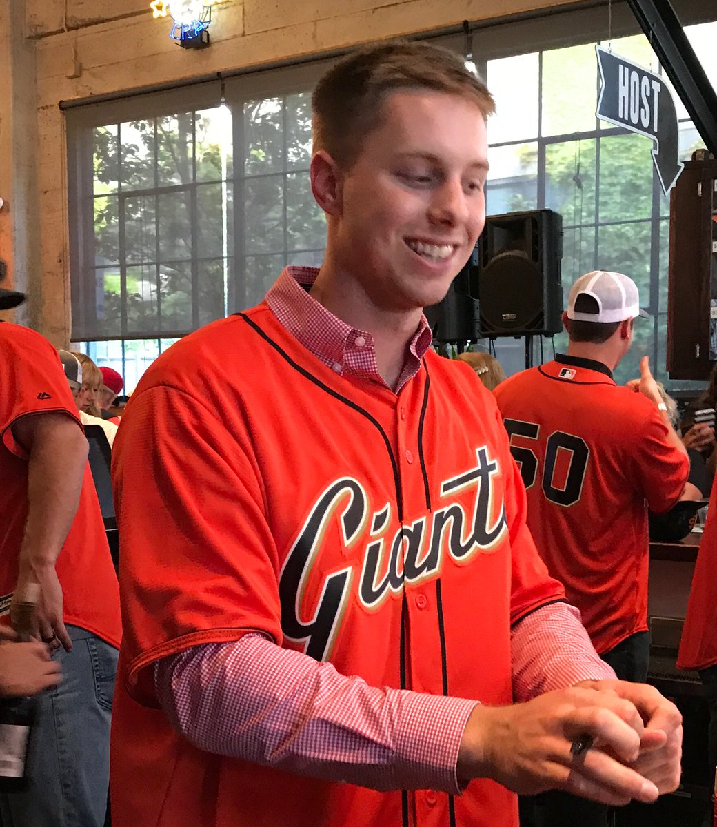 ReneeMahan1's tweet photo. @SFGiants future is bright! They were awesome last night! #TyBlach #AustinSlater hung out at the bar serving and signing! #generationalive https://t.co/HngOtcT01V