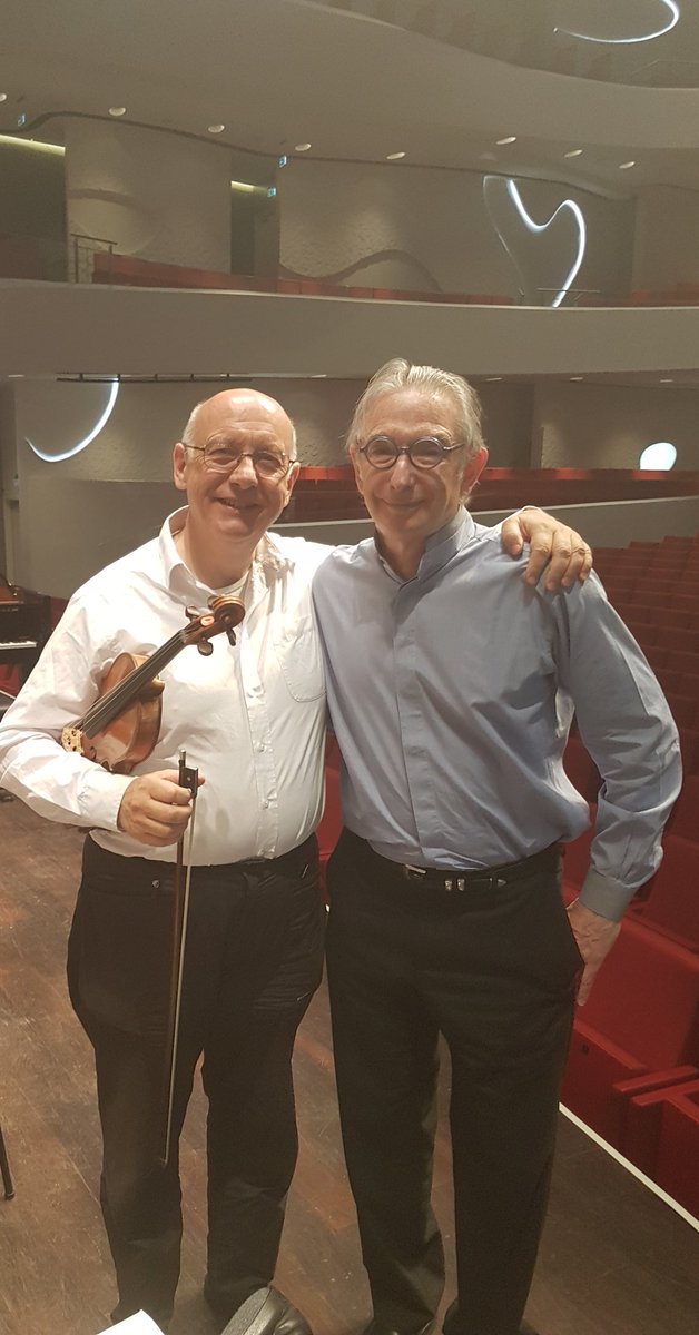 maxinekwokvln's tweet photo. Last concert together.  @mtilsonthomas and @nigelviolin who retires at the end of 2017. @londonsymphony https://t.co/1F3n5MVzlb
