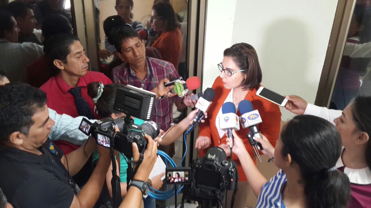 #KarinaPeralta, vocal del #CJ, dialoga con periodistas de #Manabí sobre temas tratados en la #MesaDeGénero.