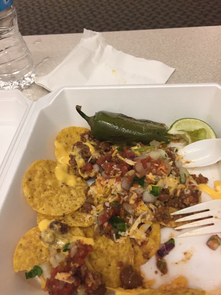 JoeCurran15's tweet photo. CORN chip nachos for lunch at @kscorn #seed2stem https://t.co/UITonx8gTQ