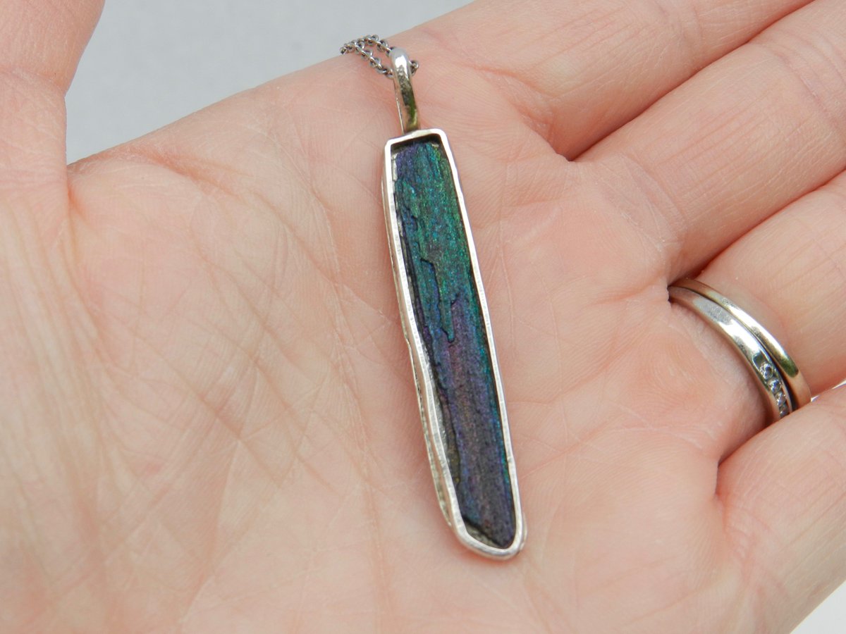 blackkittie's tweet photo. Rainbow hematite collection! In my #etsyshop #rainbowHematite https://t.co/R6wgP0d3nd