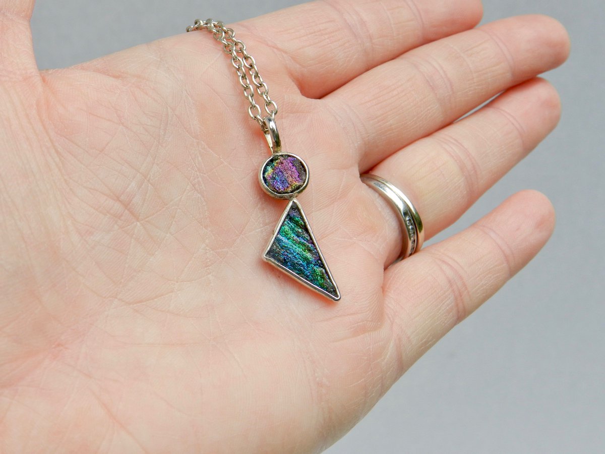blackkittie's tweet photo. Rainbow hematite collection! In my #etsyshop #rainbowHematite https://t.co/R6wgP0d3nd