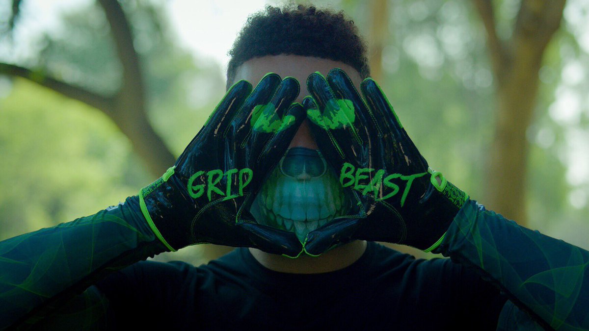 UNISWAG's tweet photo. Unleash your BEAST with @CuttersSports #BeastBundle
https://t.co/U6XW2Sm8WK
#uniswag https://t.co/KzlhYKUgU2