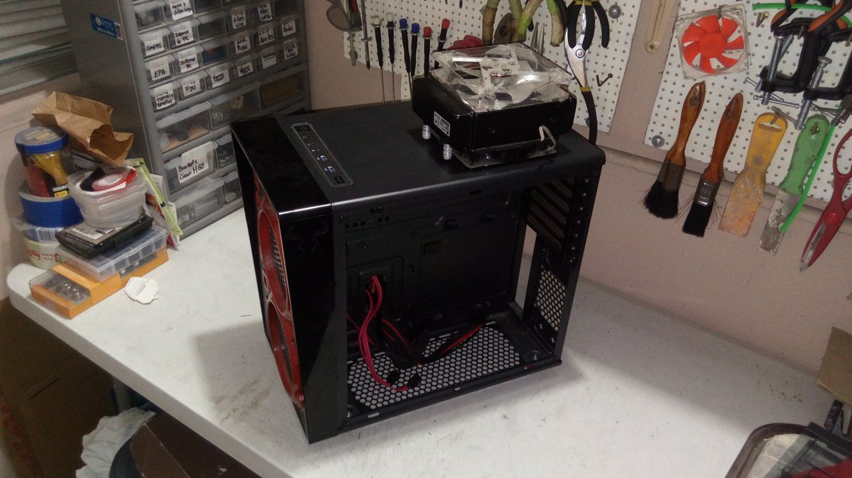 IsraModd's tweet photo. En el proceso de modificar un #H80i para que quede en un #CR1080 #Modding #MakeThatShitYours @svmodding https://t.co/i3nQwRAjur