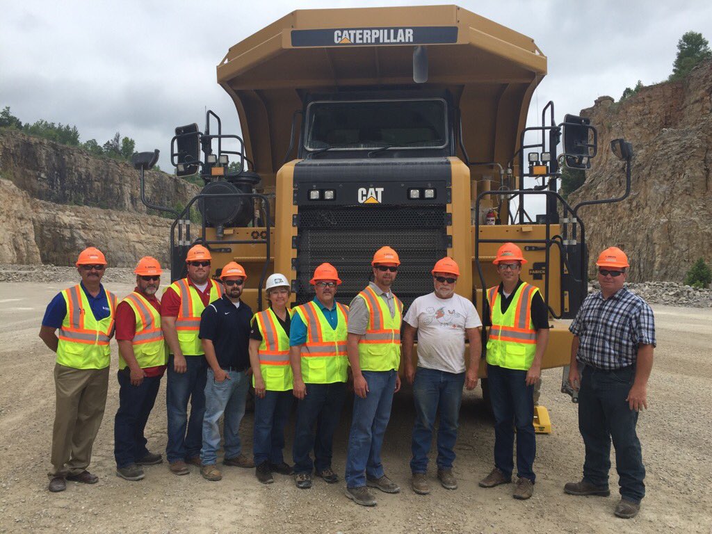 DeltaCompanies's tweet image. The group on tour with @Rep_TRichardson today included @DENISEHASTY with @AGCofMO and Dale Williams with @MoAsphalt.