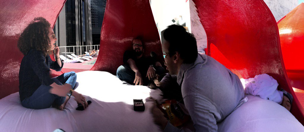 DCJ1dAAV0AAlpkS.jpg:large