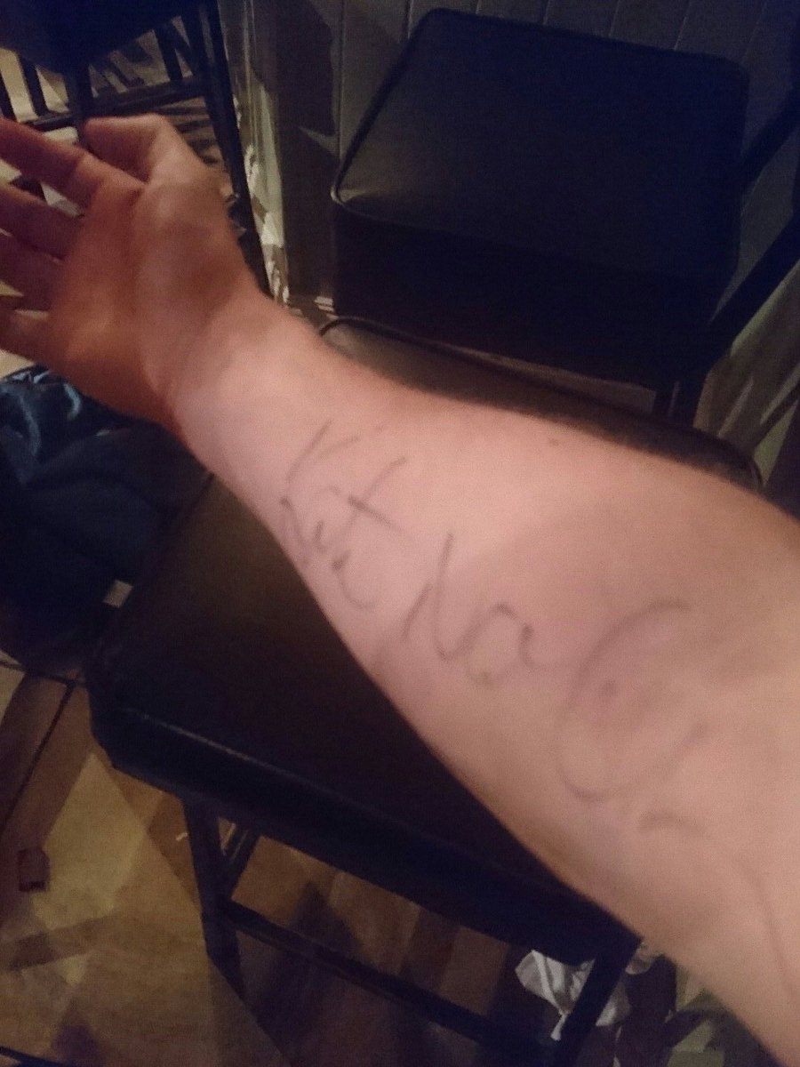 DavidEnglish91's tweet photo. When  you get the best centre back In carlow autograph @Nowlerss #privilege
#Jamesdoyle still on fire https://t.co/zgS6lonuju