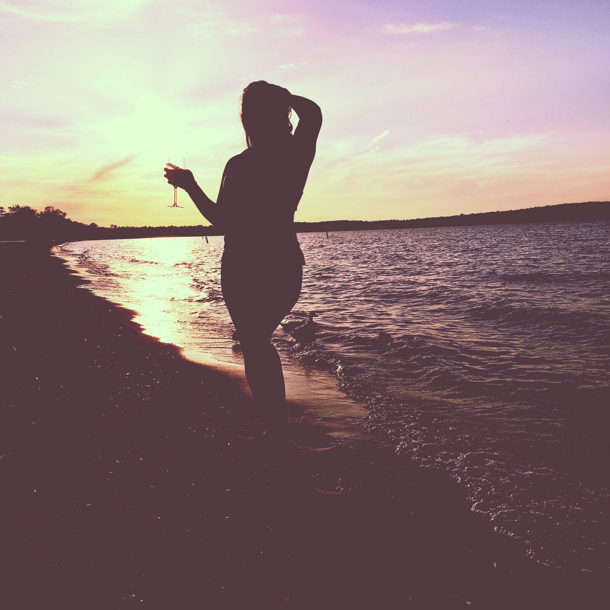 CraftyGirlCooks's tweet photo. New post on https://t.co/uPI4ysaP9j! 👙🏖☀️😍 #newpost #blog #travel #trip #michigan #traversecity #food #drinks #friends https://t.co/0gJGuHiWRU
