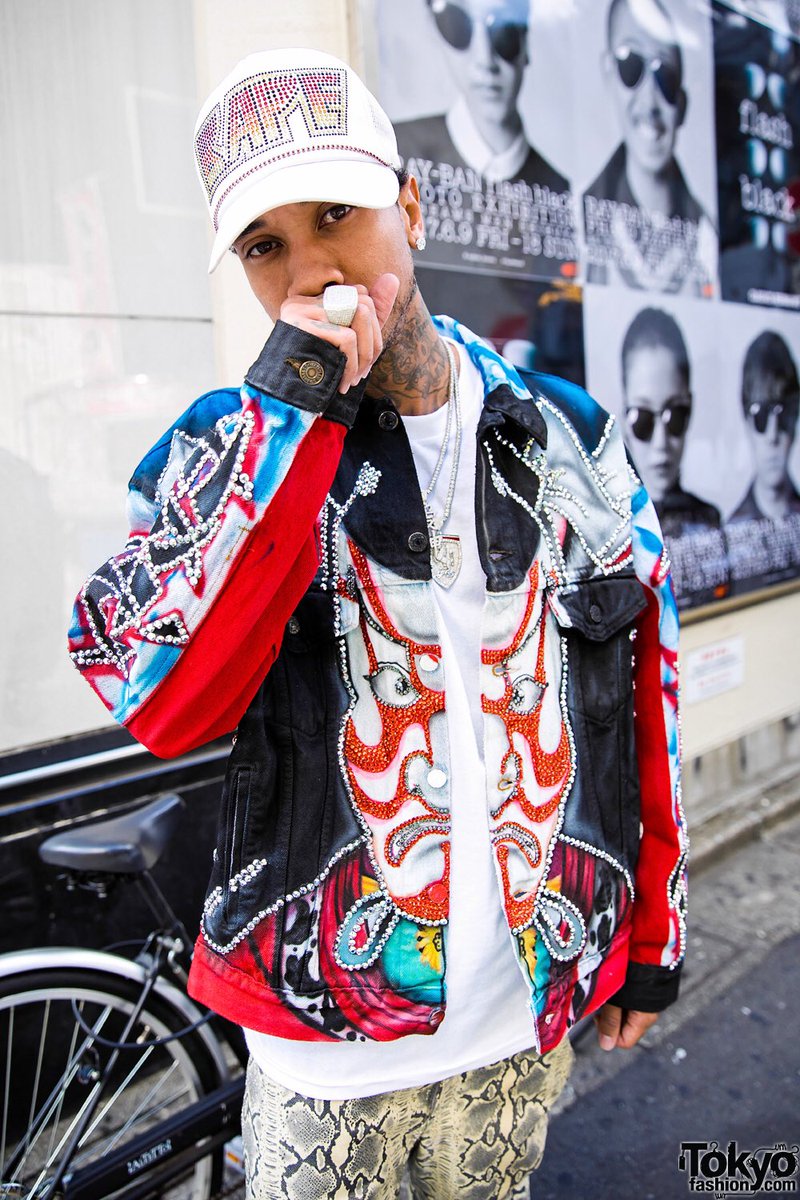 Tyga's tweet photo. 🔥🐉🇯🇵 @TokyoFashion https://t.co/i5zeapBIcD