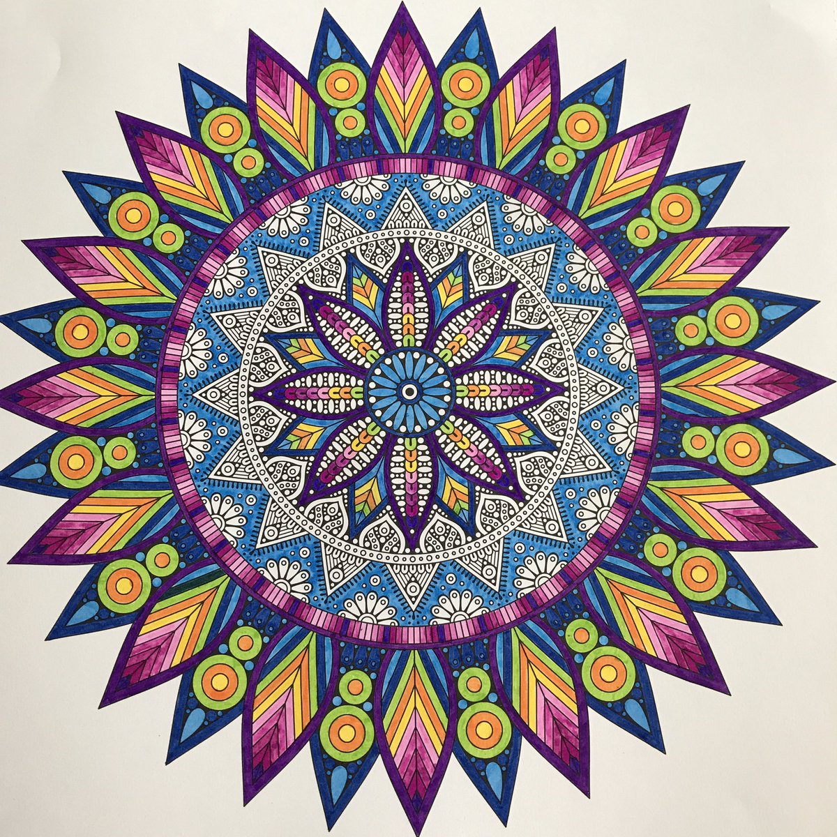 Wil #workinprogress #mandala #stabilo #edding #my_coloring