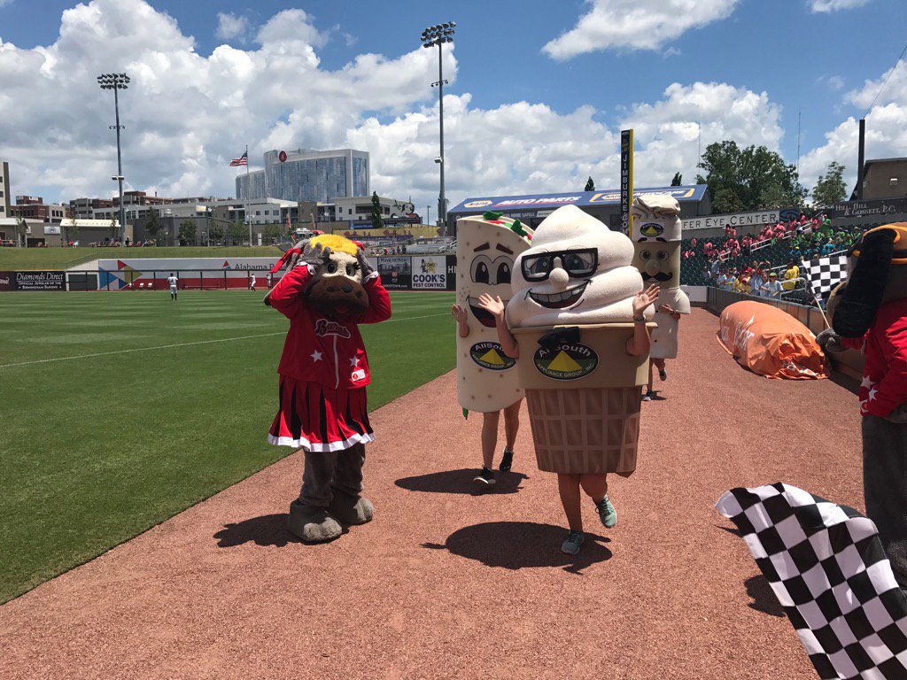 SammyLegend16's tweet photo. Who said it's too hot out? Just bringing a little chill to the ballpark with a win in the @AllSouthApp #FastFoodRace https://t.co/YauByEPDeZ